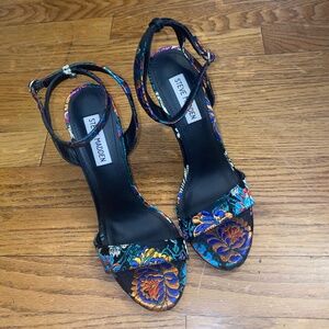 Women’s Steve Madden Reno Black Metallic Heel, Size US 8